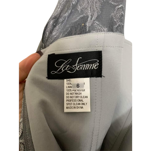 La femme Floral Embroidered Mesh A-Line Gown Silver Size 6 NWT $588 #28053 - Picture 7 of 8
